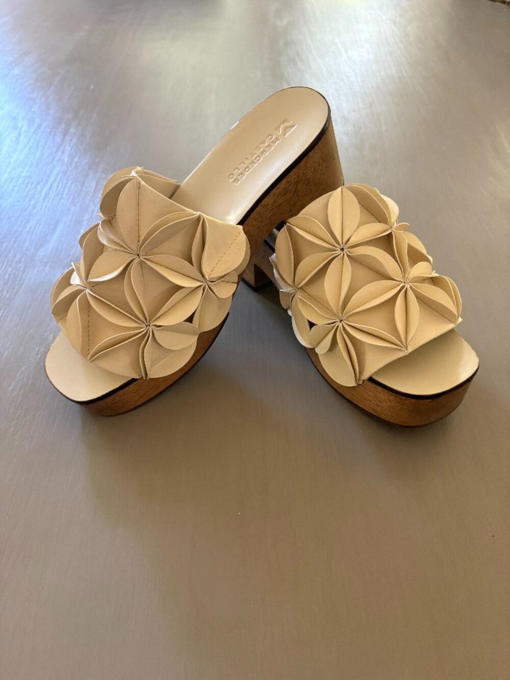 Mercedes Castillo Size 7/37 Ivory Leather Platform Mule Sandal